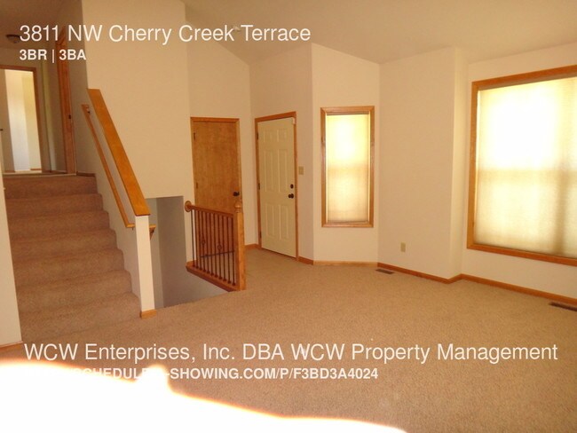 Foto del edificio - 3811 NW Cherry Creek Ter