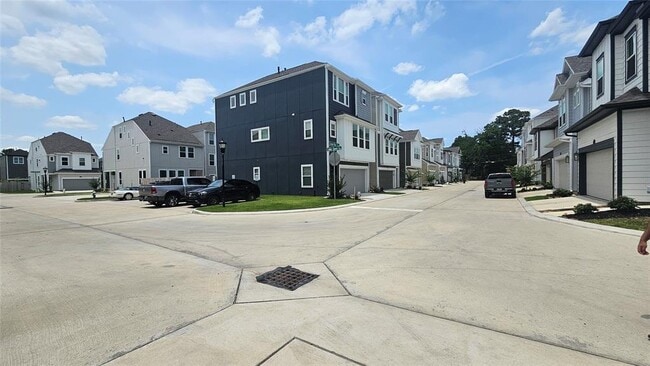 Building Photo - 3207 Cedar Dawn Ln