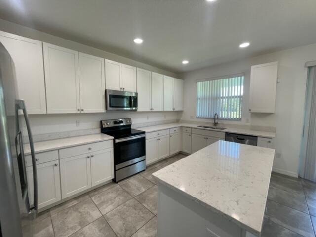 Building Photo - 12885 Trevi Isle