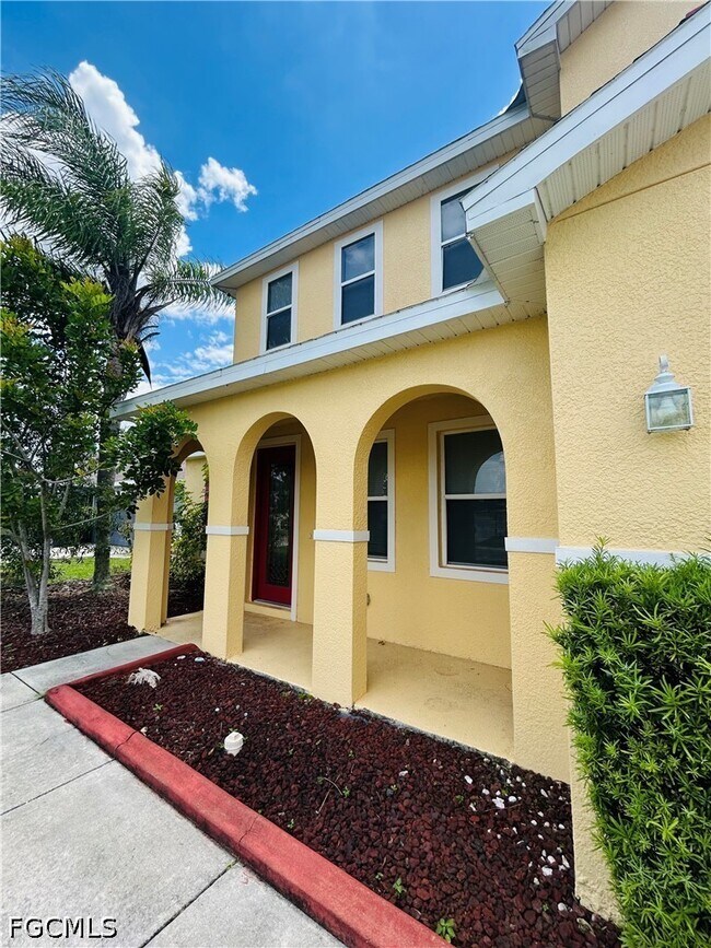 Foto del edificio - 8041 Allamanda Ct
