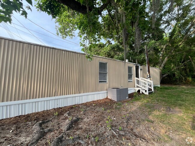 Building Photo - Colony Oaks Homes