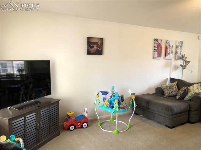 Building Photo - 7335 Village Meadows Dr