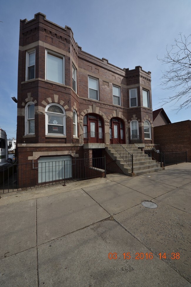 Foto del edificio - 10507-10509 S Ewing Ave