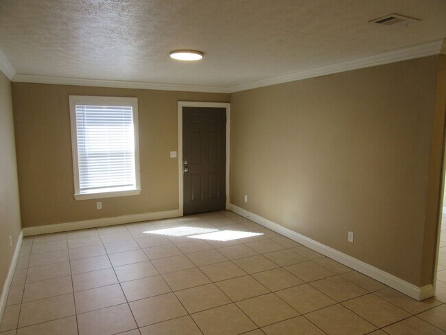 Foto del edificio - 1410 New York Ave