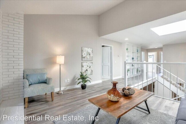 Building Photo - 3 br, 2.5 bath House - 218 Altura Vista