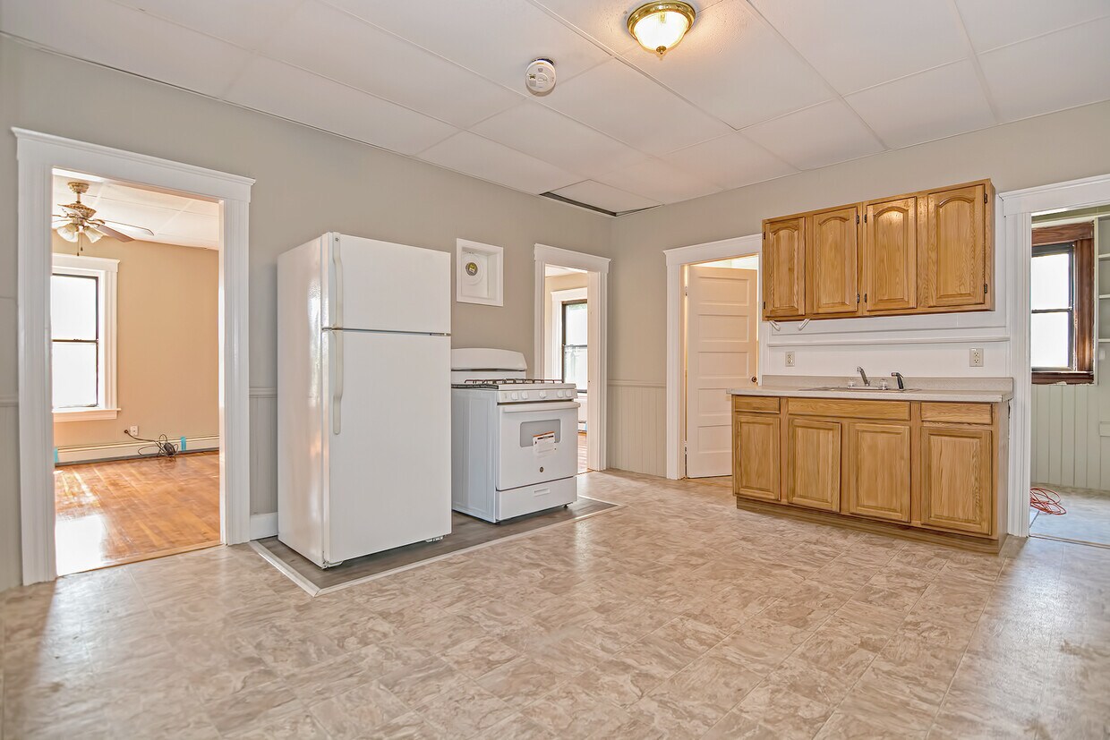 227 Hazel St, Fitchburg, MA 01420 Condo for Rent in Fitchburg, MA