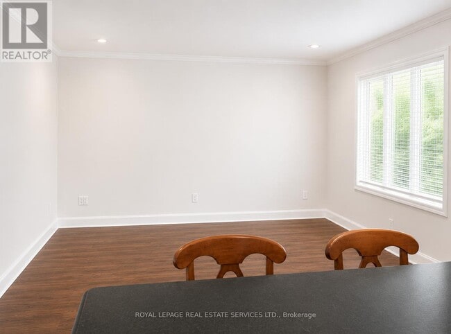 Photo du bâtiment - 132 Elmwood Rd