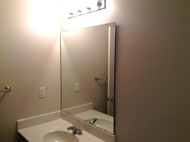 Building Photo - 2027 River Birch Dr