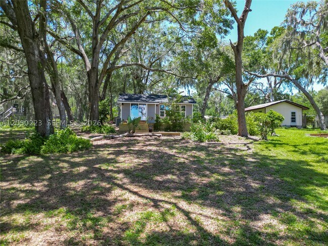 Foto del edificio - 8781 LAKESHORE Dr