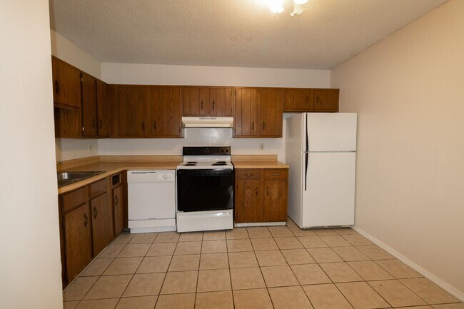 Foto del edificio - 3616-3618 Sugar Tree Lane