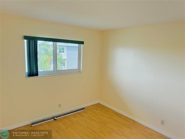 Building Photo - 2226 N Cypress Bend Dr