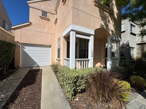 Building Photo - 104 Whits Rd