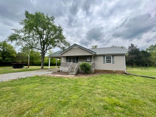 Building Photo - 2 br, 1.5 bath House - 4911 East Compton Rd.