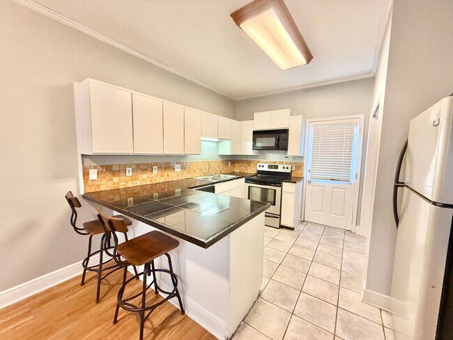 Building Photo - 5131 Butter Creek Ln