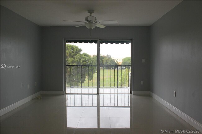 Building Photo - 9455 W Flagler St