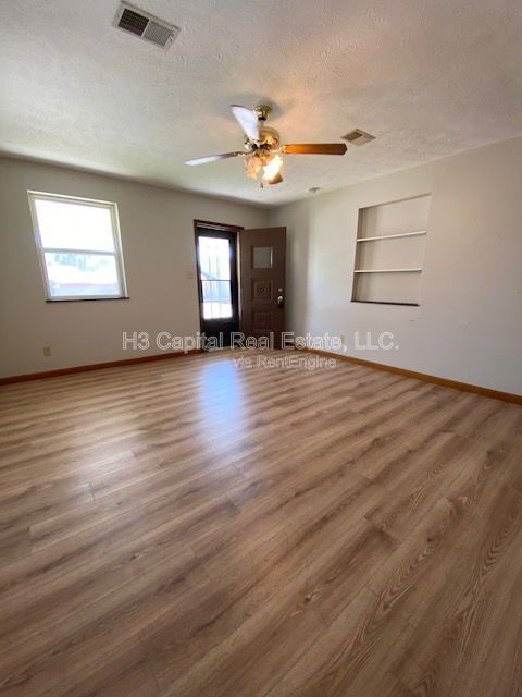 Photo - 2011 Harris Apartment