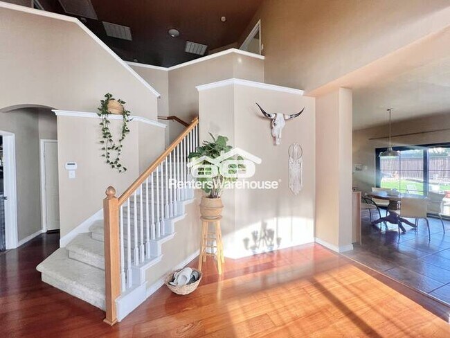 Foto del edificio - Beautiful Home ready for move in June