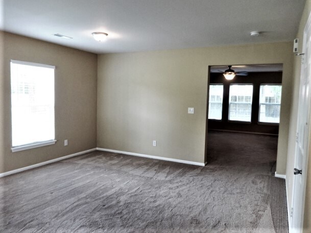 Building Photo - 5164 Torrey Lane