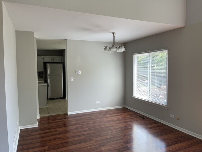 Building Photo - 4217 Spring Lake Dr