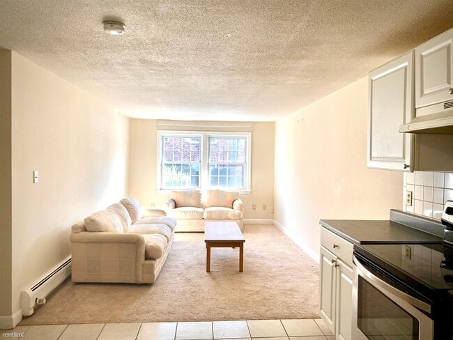 Building Photo - 1 br, 1 bath Condo - Carriage Hill Condomi...