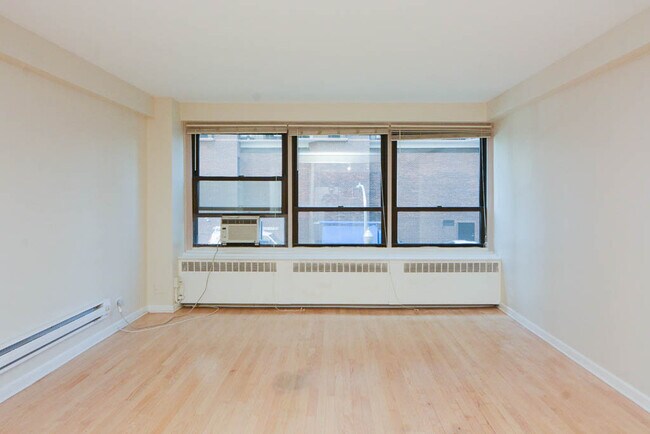 Building Photo - 4180 N Marine Dr