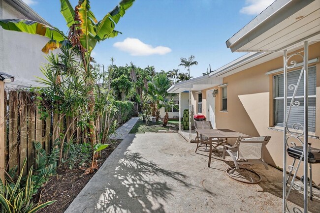 Photo - 625 NE 10th Ave Apartment