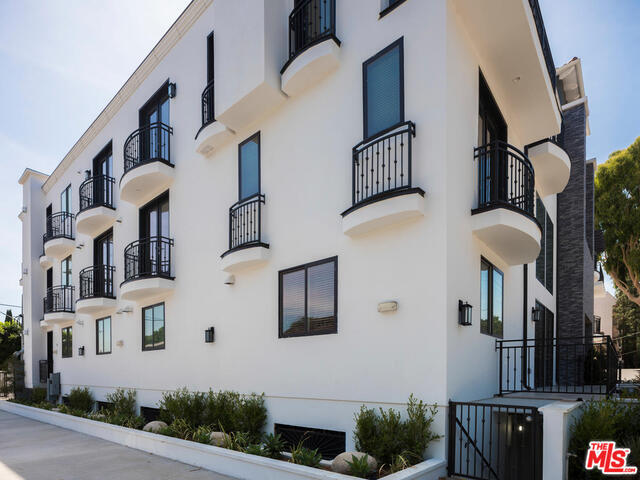 Building Photo - 15200 W Magnolia Blvd