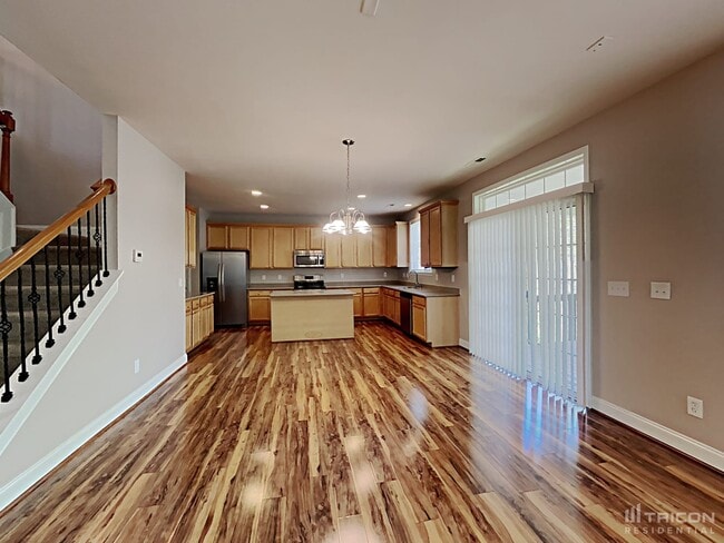 Building Photo - 113 Smart Ct