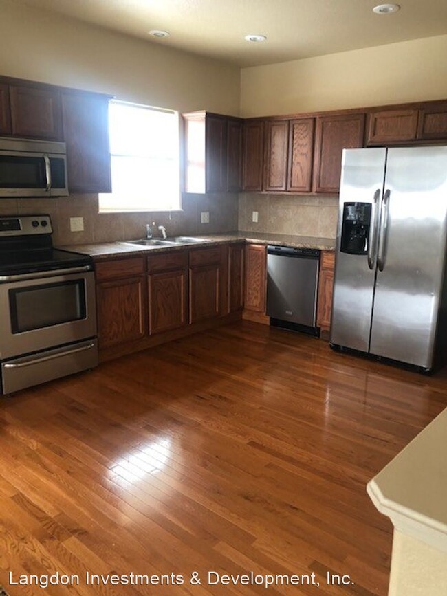 Foto del edificio - 3 br, 2 bath House - 634 S. Jackson Street