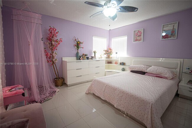 Foto del edificio - 8521 NW 53rd St