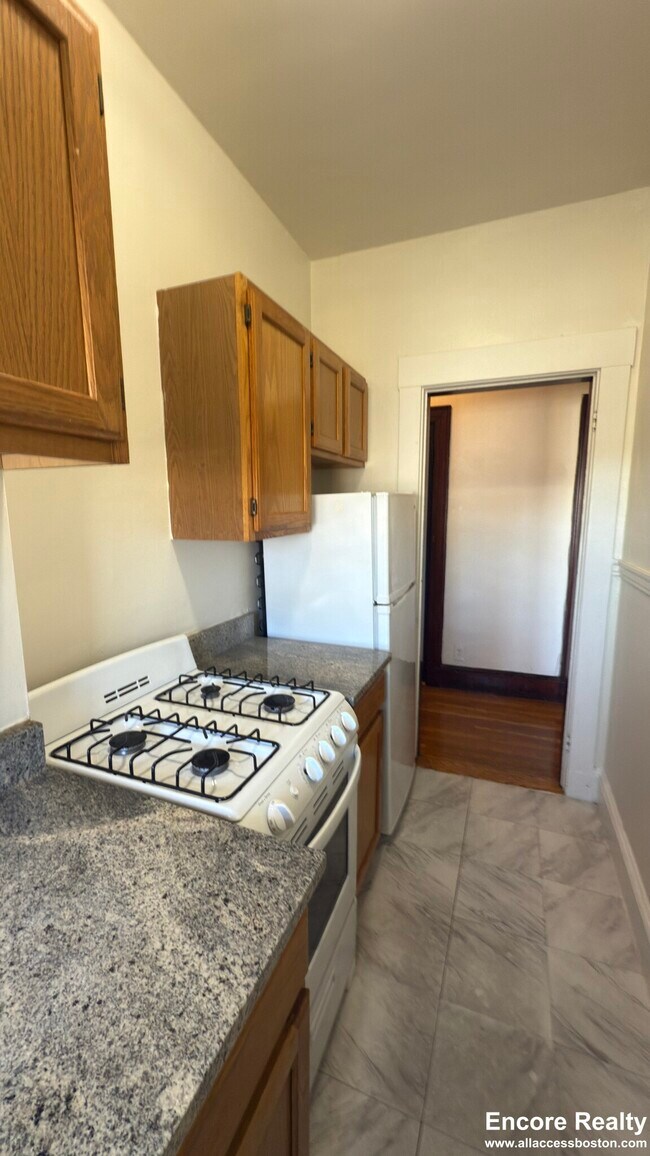 Foto del edificio - 163 Summer St