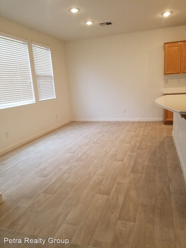 Building Photo - 3 br, 2.5 bath House - 617 Wandering Viole...