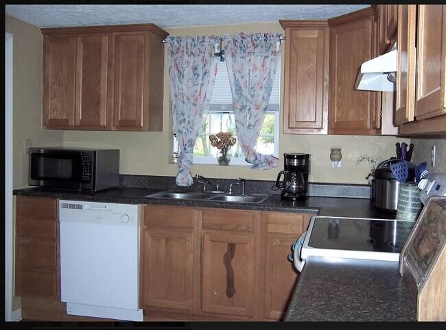 Building Photo - 1417 Sevierville Rd