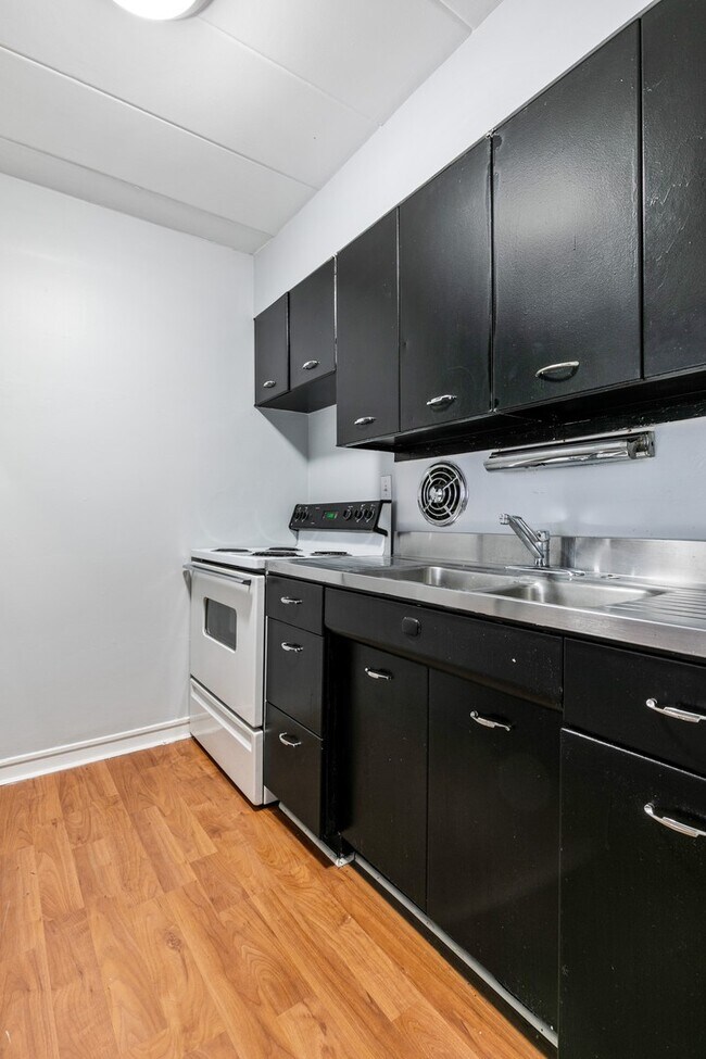 Foto del edificio - 6012 N Kenmore Ave