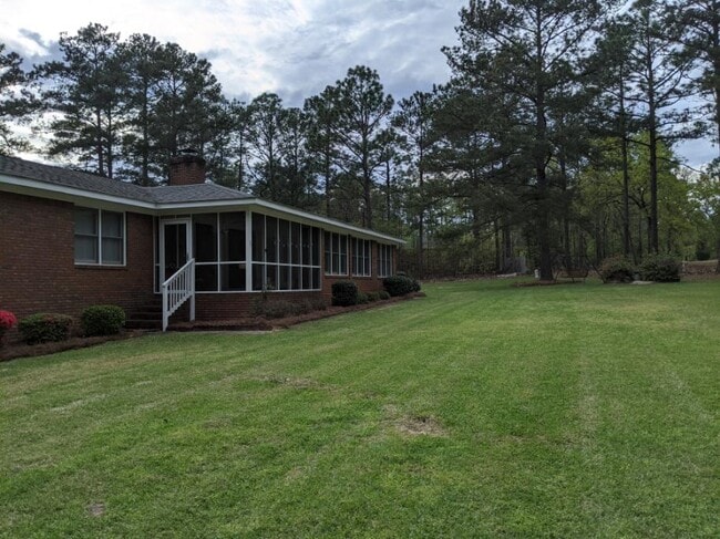 Building Photo - 429 Longtown Rd W