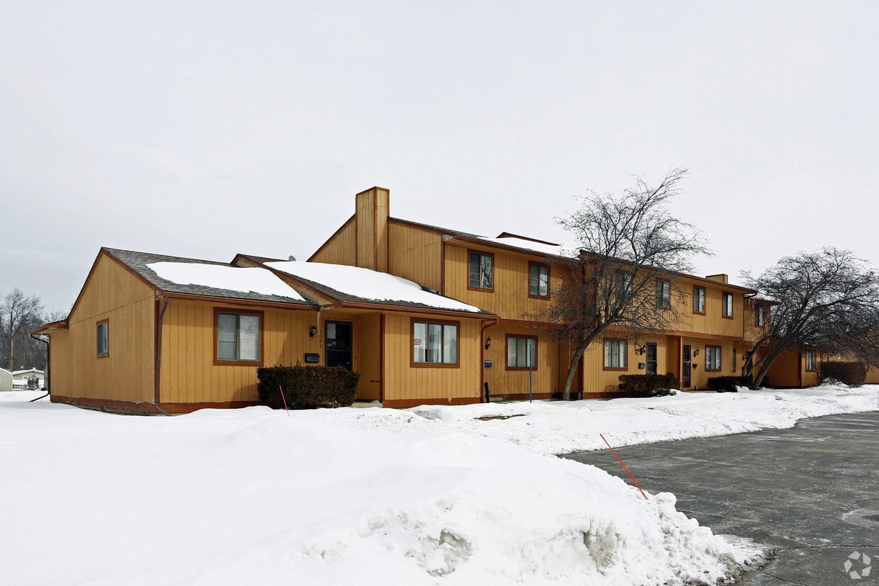 Primary Photo - Last Farm Townhouses