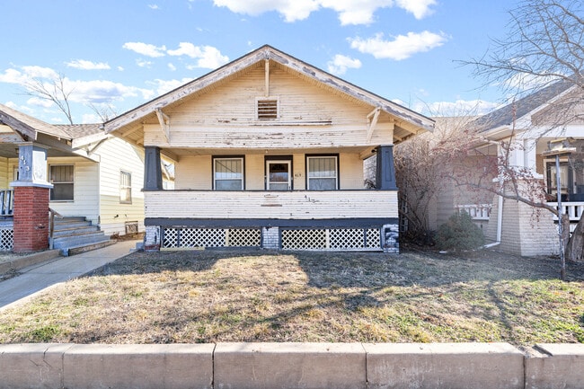 Building Photo - 415 S Phillips Ave