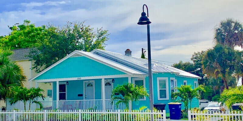 Primary Photo - Key West Village-Blue