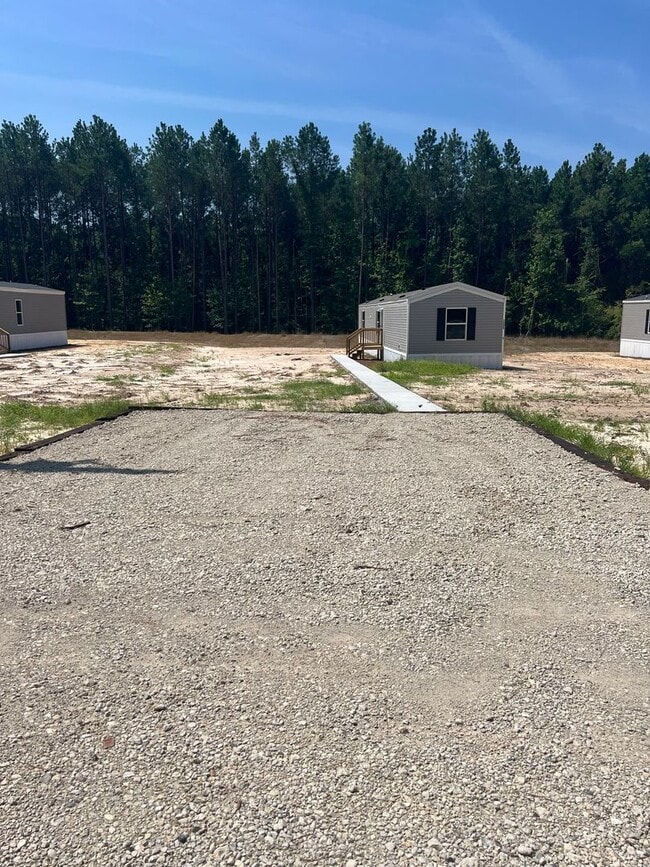 Building Photo - Brand New! Move In Ready & Close to Downto...