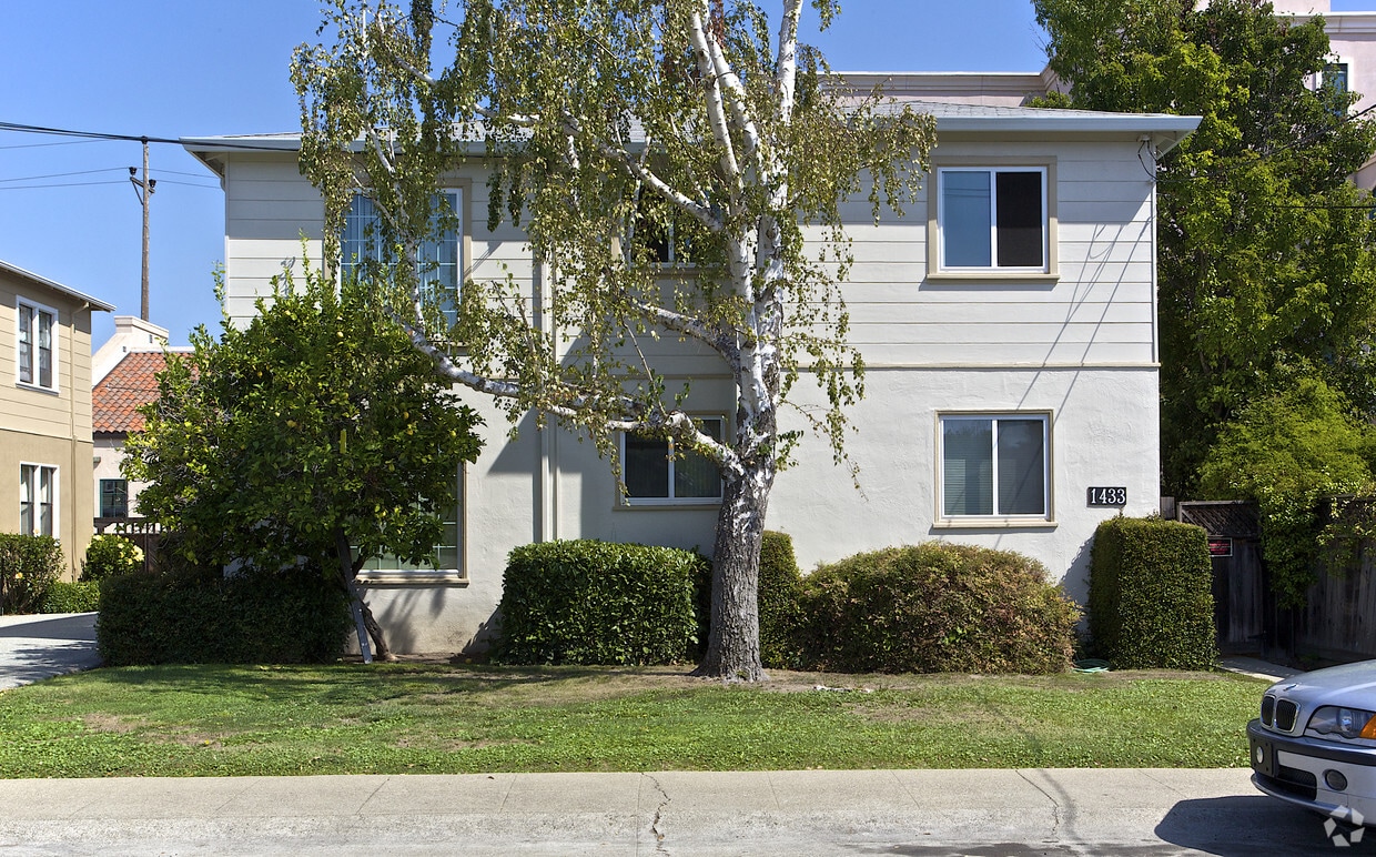Building Photo - 1433 Jasmine St