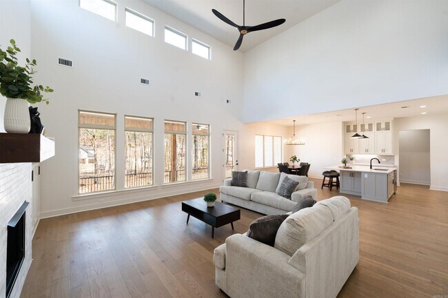 Foto del edificio - 223 Abington Cir