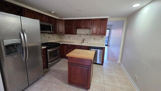 Foto del edificio - 1117 Franklin Ln