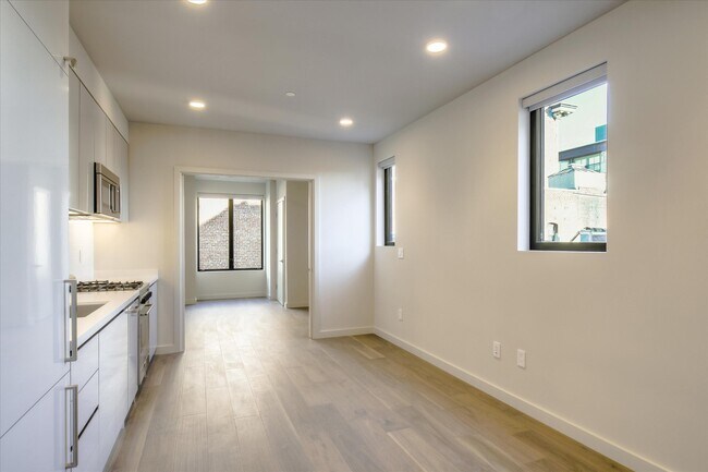 Foto del edificio - 824 Hyde St