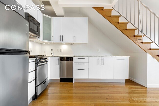 Foto del edificio - Spacious duplex in South Slope