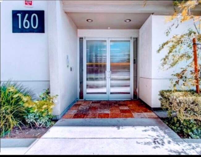 Foto del edificio - 160 S Hudson Ave