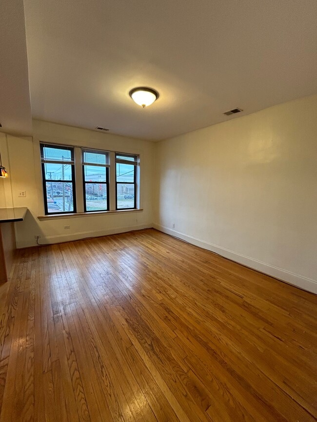 Foto del edificio - 3549 N Whipple St