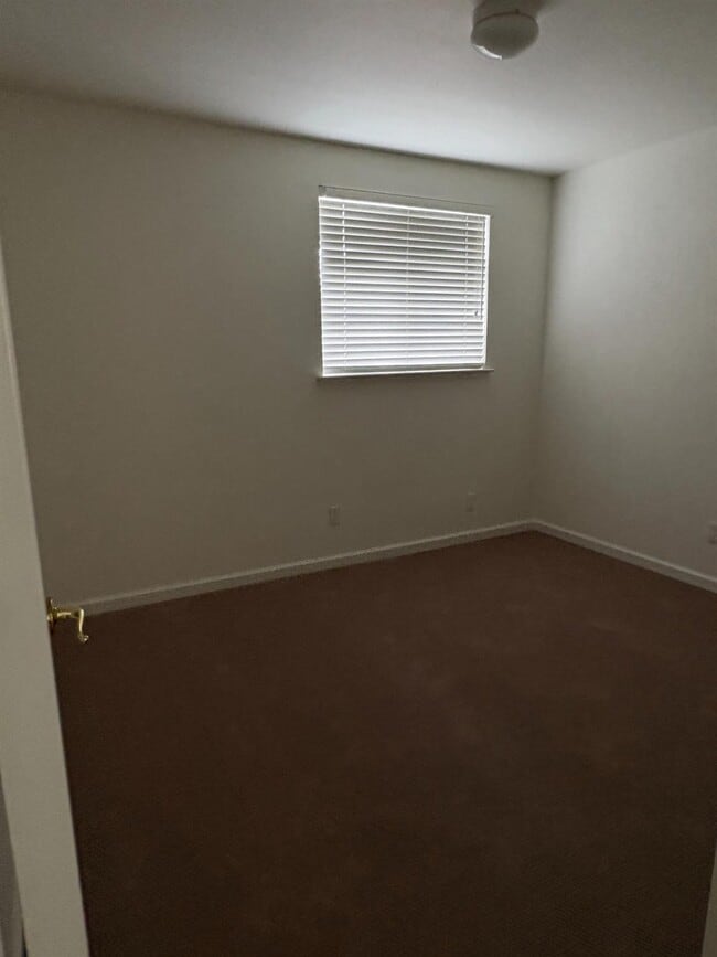 Foto del edificio - 3437 Greenfield Ave