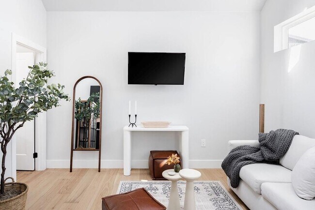 Foto del edificio - 1210 Brentwood St