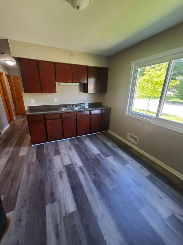 Foto principal - 4131-4133 W Kiley Ave. (Duplex)