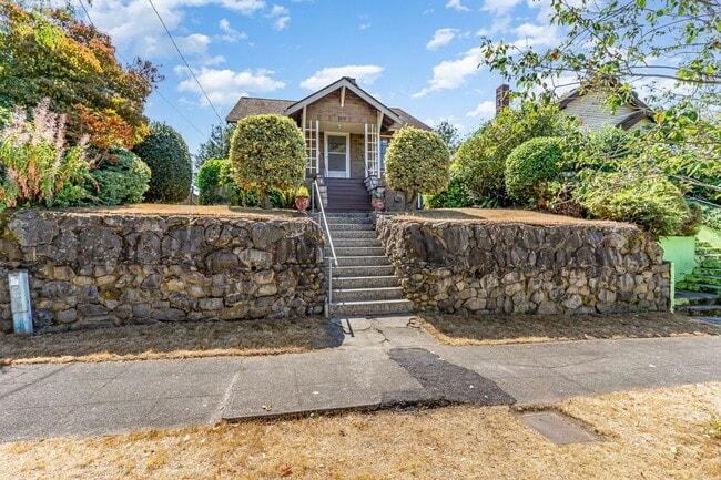 Building Photo - 2Bd/1Ba Seattle House